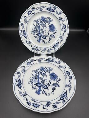 Vintage Blue Danube Blue Onion 9” Luncheon Salad Plates - Set of 2